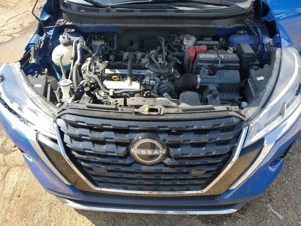 2024 NISSAN KICKS