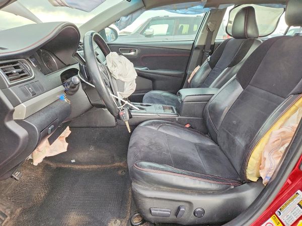 2015 TOYOTA CAMRY