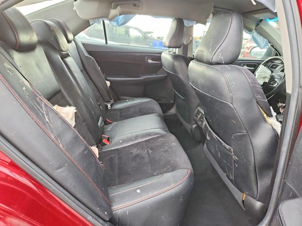 2015 TOYOTA CAMRY