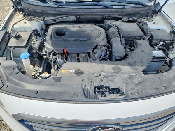 2017 HYUNDAI ELANTRA SE, Eco