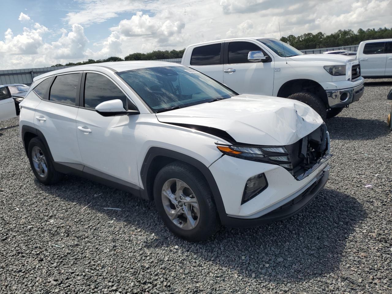 2024 HYUNDAI TUCSON SE