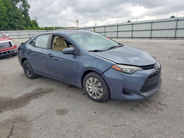 2017 TOYOTA COROLLA