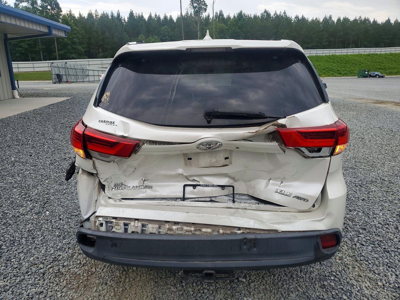 2018 TOYOTA HIGHLANDER SE/XLE