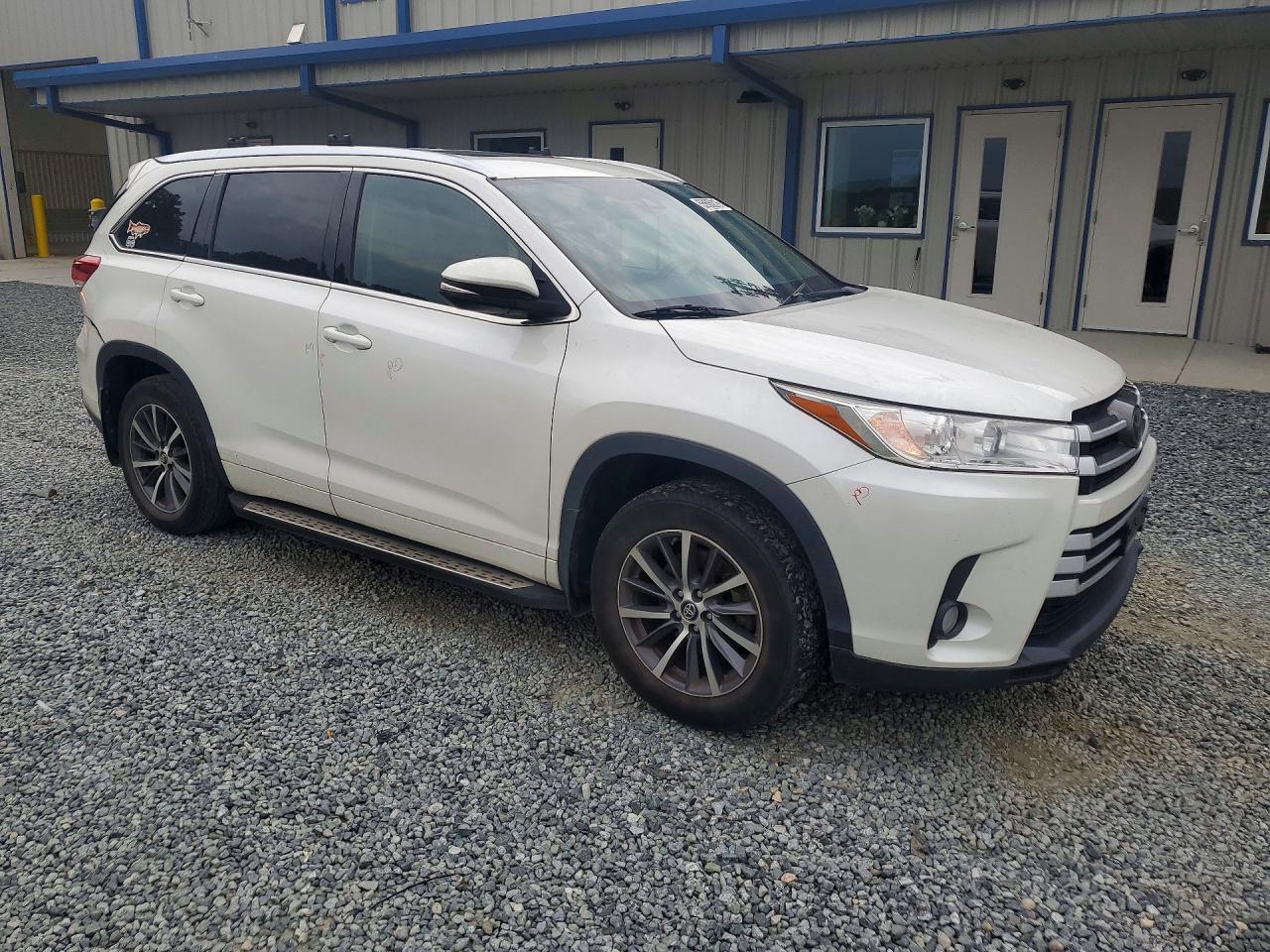 2018 TOYOTA HIGHLANDER SE/XLE