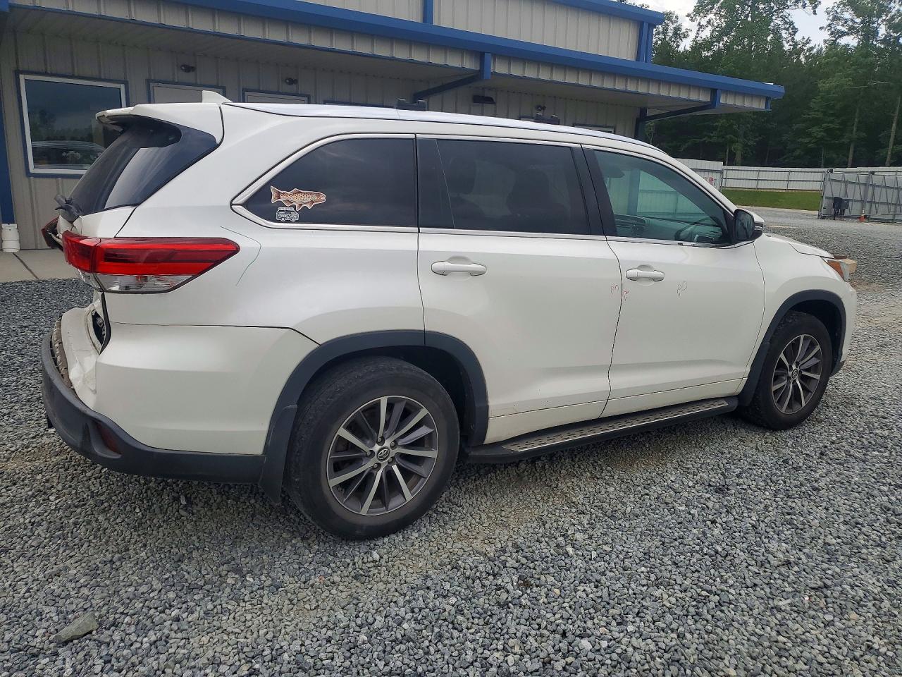 2018 TOYOTA HIGHLANDER SE/XLE