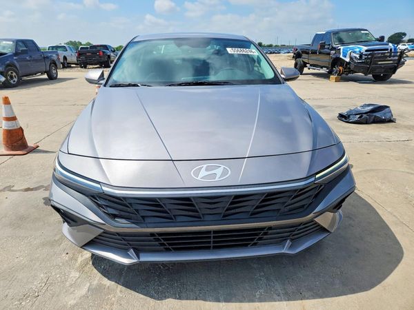 2024 HYUNDAI ELANTRA