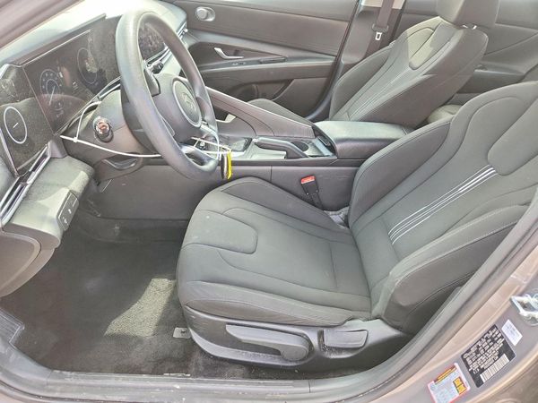 2024 HYUNDAI ELANTRA