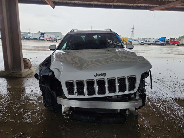 2021 JEEP CHEROKEE LATITUDE PLUS 4X4
