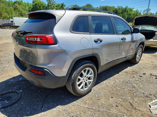 2016 JEEP CHEROKEE SPORT 4X4