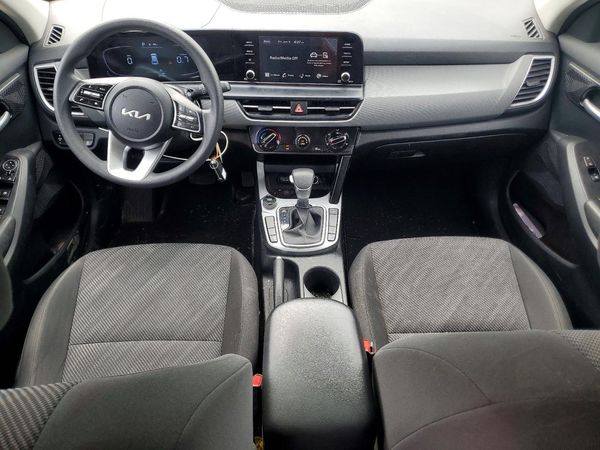 2025 KIA SELTOS LX