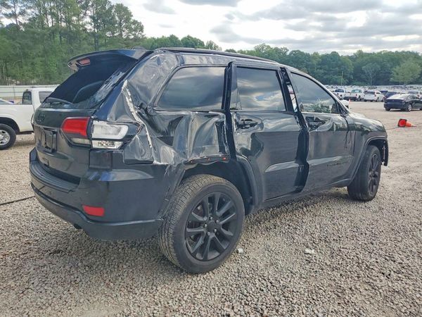 2020 JEEP GRAND CHEROKEE LAREDO 4X4