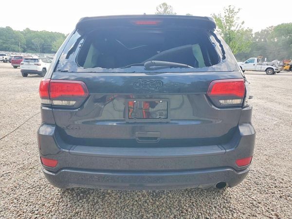 2020 JEEP GRAND CHEROKEE LAREDO 4X4