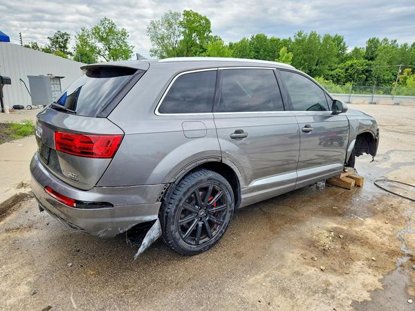 2017 AUDI Q7