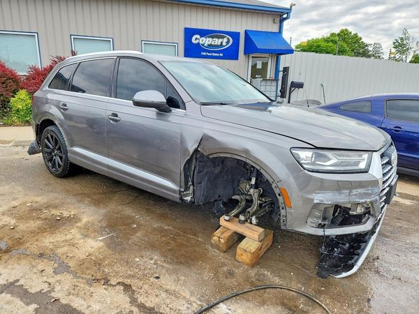 2017 AUDI Q7