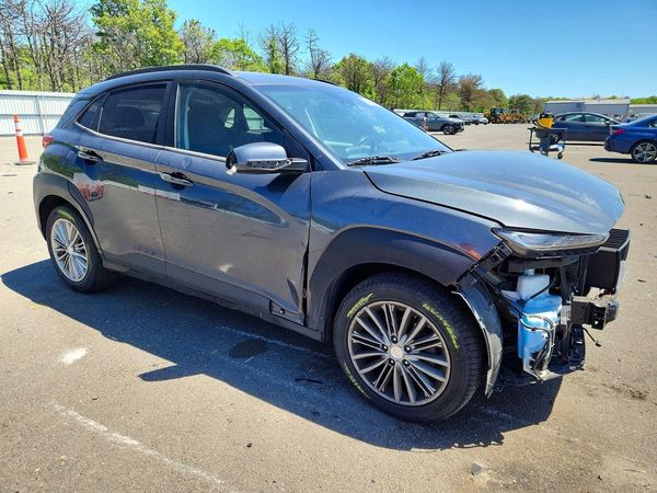 2018 HYUNDAI KONA SEL with Tech Pkg