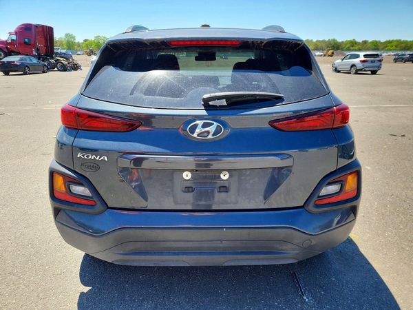 2018 HYUNDAI KONA SEL with Tech Pkg