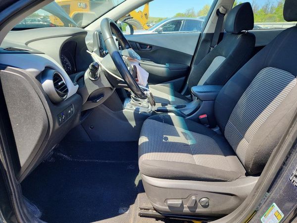 2018 HYUNDAI KONA SEL with Tech Pkg