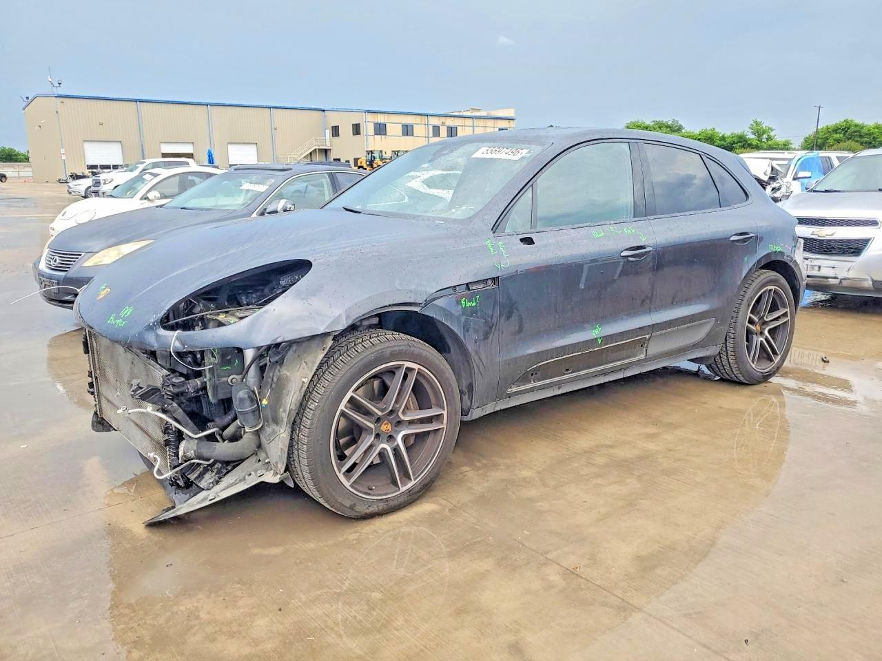 2021 PORSCHE MACAN Base
