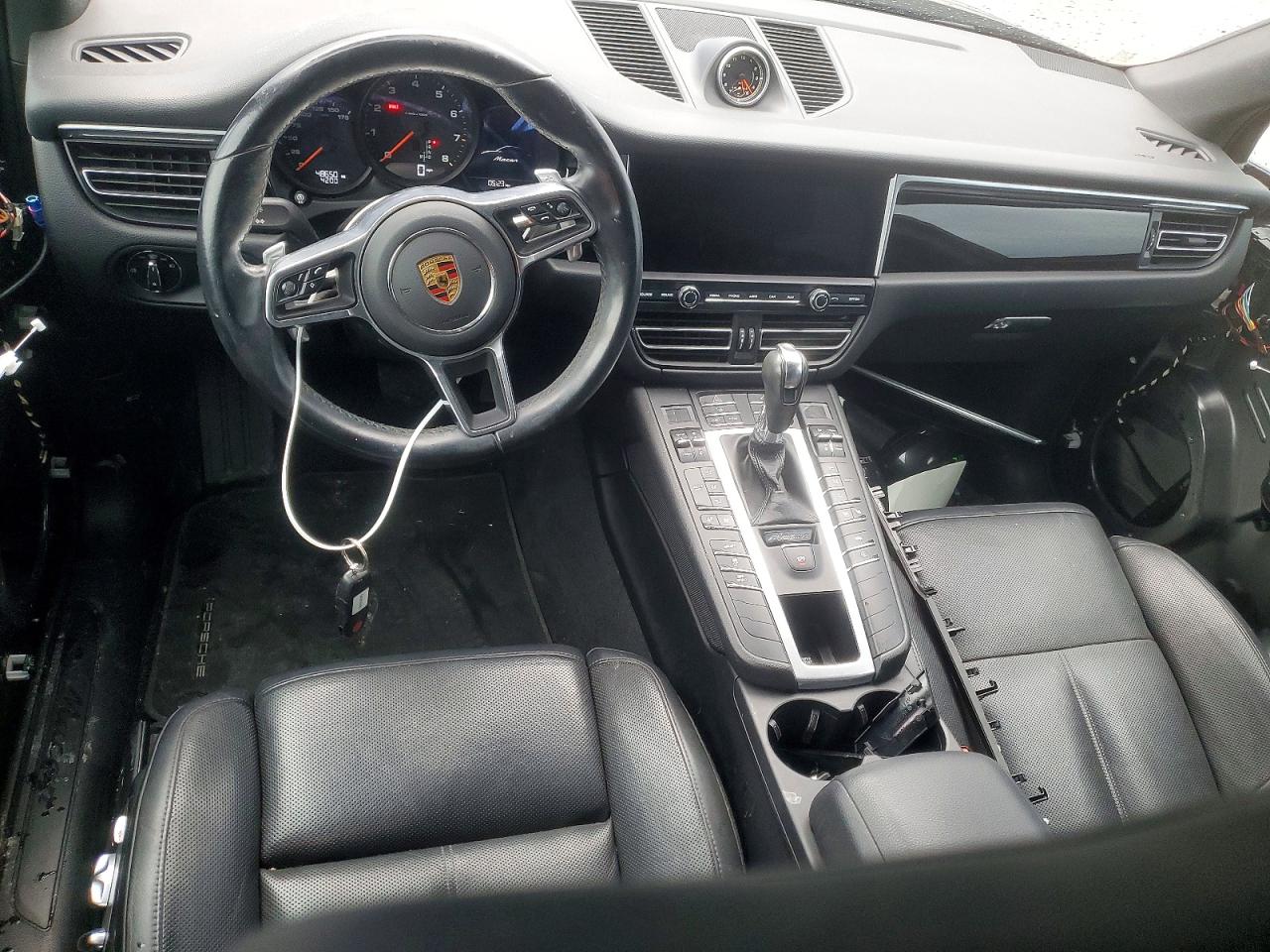 2021 PORSCHE MACAN Base