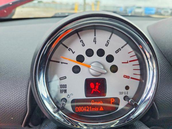 2014 MINI COOPER
