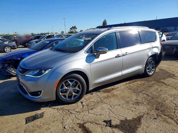 2018 CHRYSLER PACIFICA
