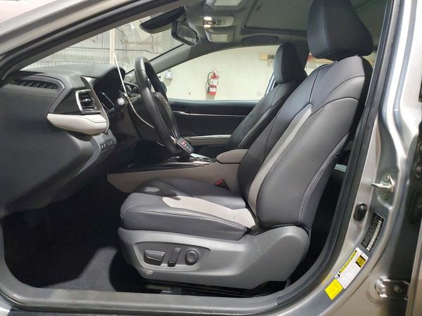 2020 TOYOTA CAMRY XLE