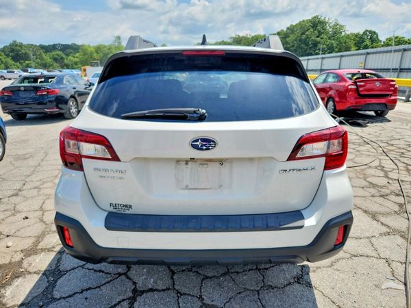 2018 SUBARU OUTBACK Premium+M/R