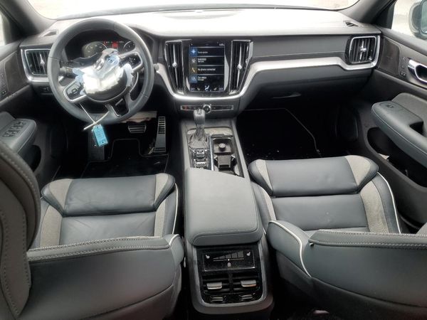 2021 VOLVO S60