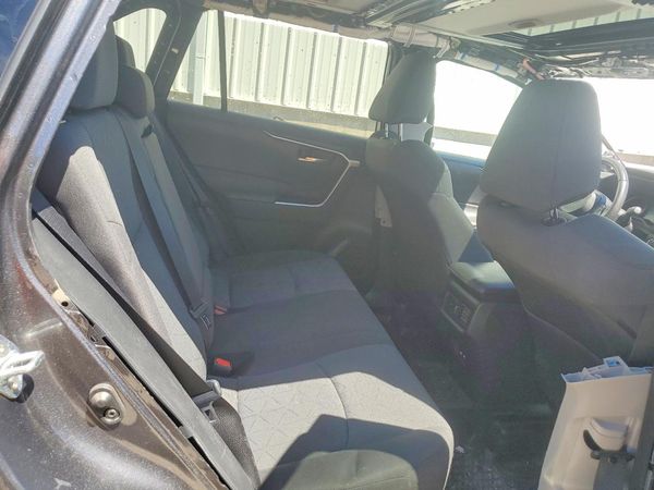 2021 TOYOTA RAV4 XLE HV