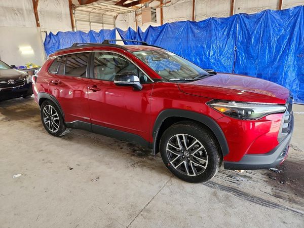 2026 TOYOTA COROLLA CROSS XLE