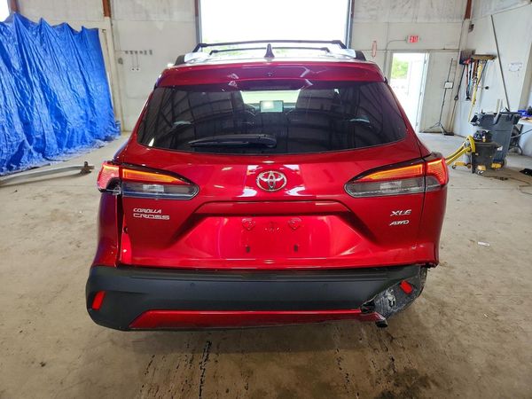 2026 TOYOTA COROLLA CROSS XLE