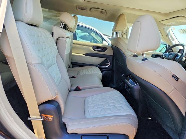 2025 NISSAN ARMADA Platinum