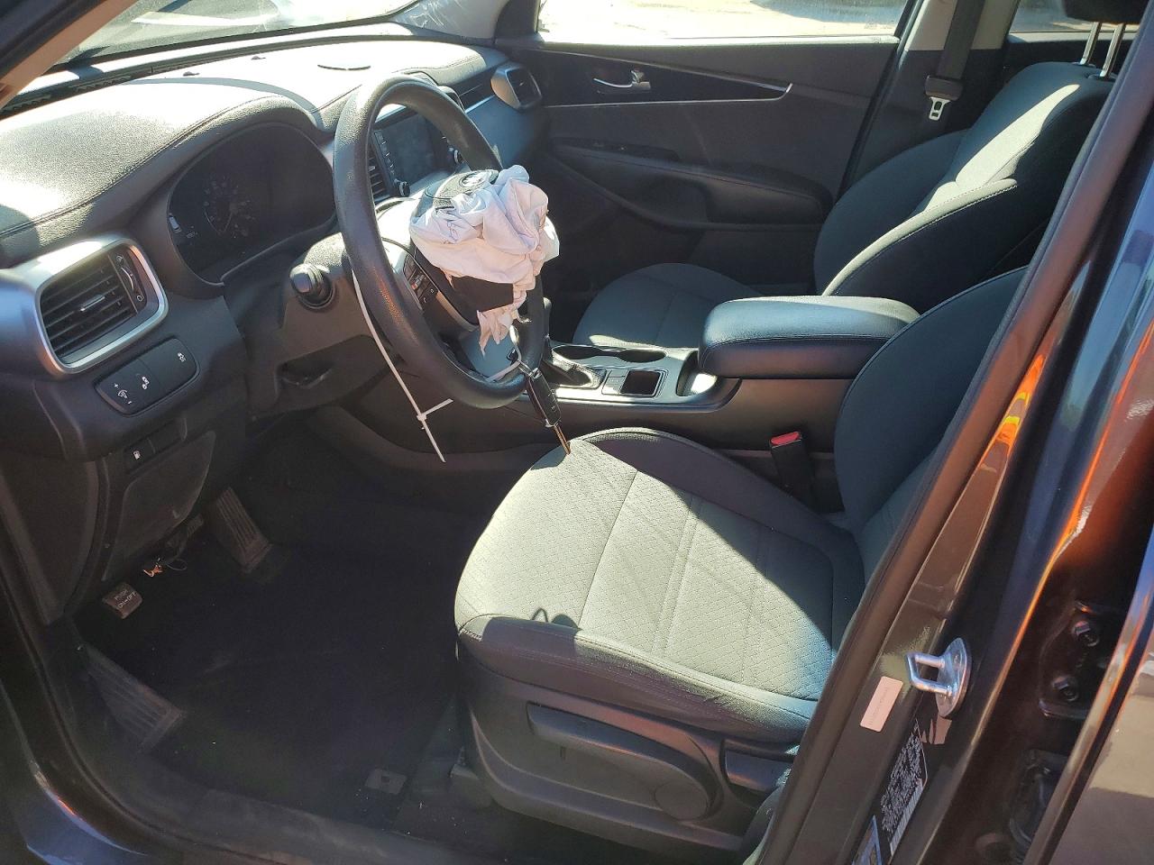 2019 KIA SORENTO L, LX, S
