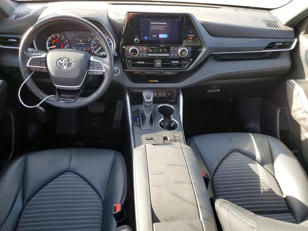 2024 TOYOTA HIGHLANDER