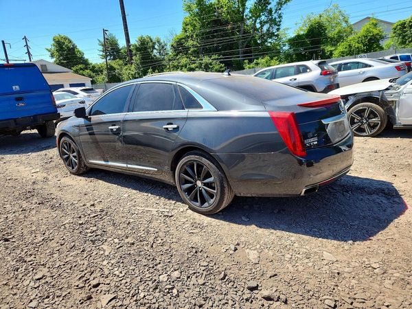 2014 CADILLAC XTS Luxury