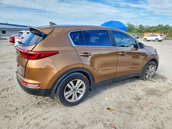 2017 KIA SPORTAGE LX