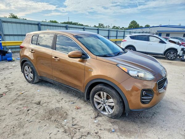 2017 KIA SPORTAGE LX