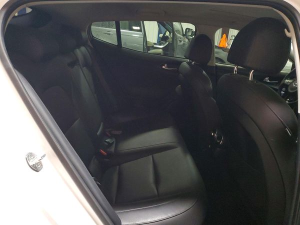 2019 KIA STINGER Premium