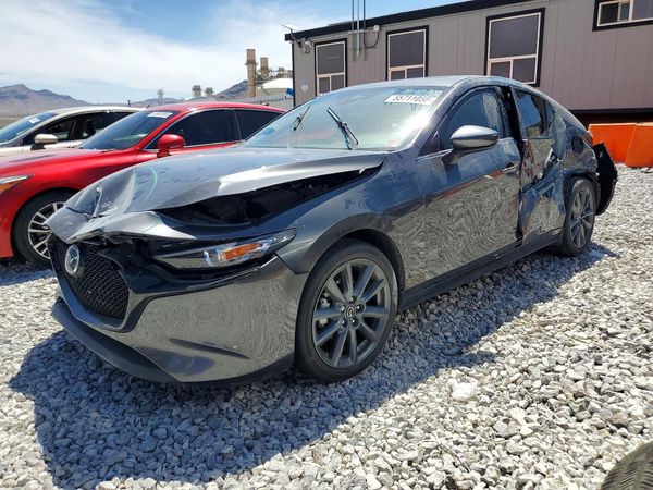 2022 MAZDA 3 Preferred Package