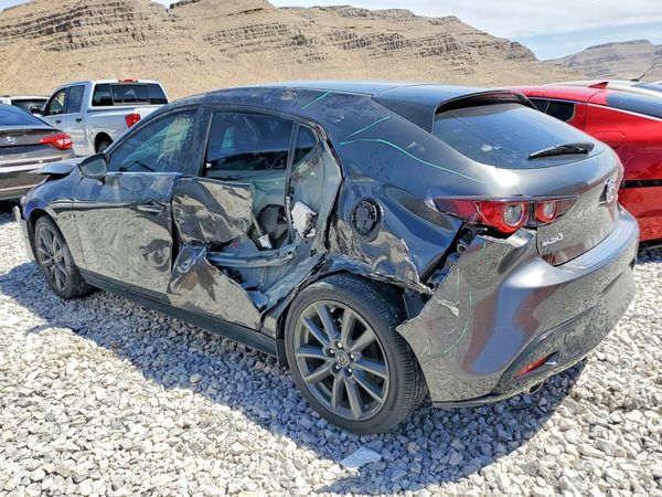 2022 MAZDA 3 Preferred Package