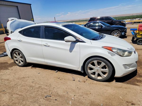 2013 HYUNDAI ELANTRA