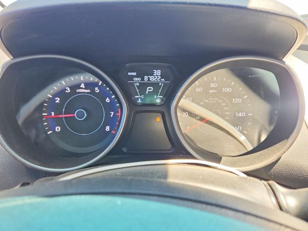 2013 HYUNDAI ELANTRA