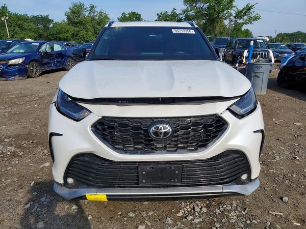 2022 TOYOTA HIGHLANDER