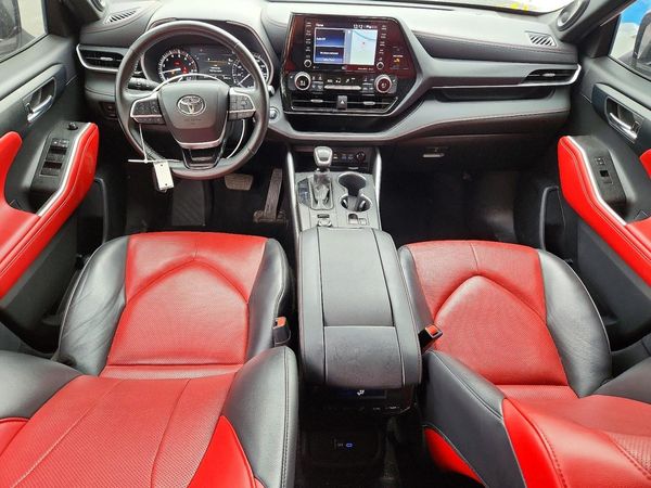 2022 TOYOTA HIGHLANDER