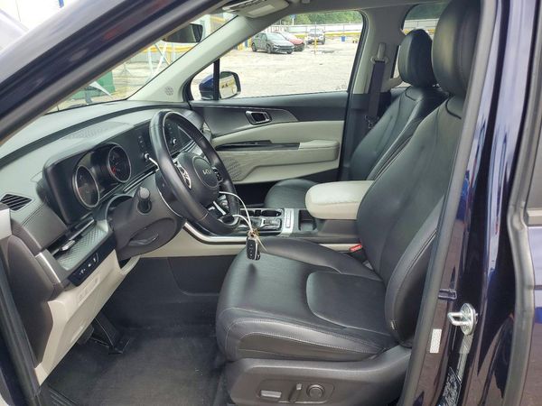 2022 KIA CARNIVAL LX, LX Seat Package