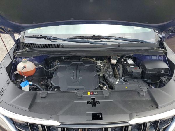 2022 KIA CARNIVAL LX, LX Seat Package