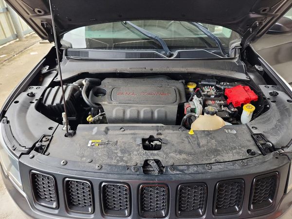2021 JEEP COMPASS — Engine bay