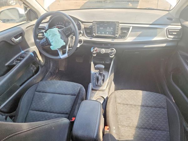 2020 KIA RIO 5-DOOR LX, S