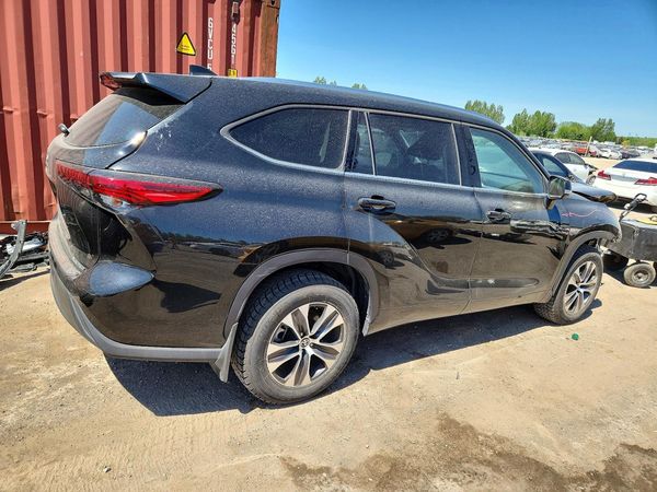 2021 TOYOTA HIGHLANDER