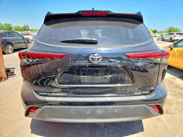 2021 TOYOTA HIGHLANDER